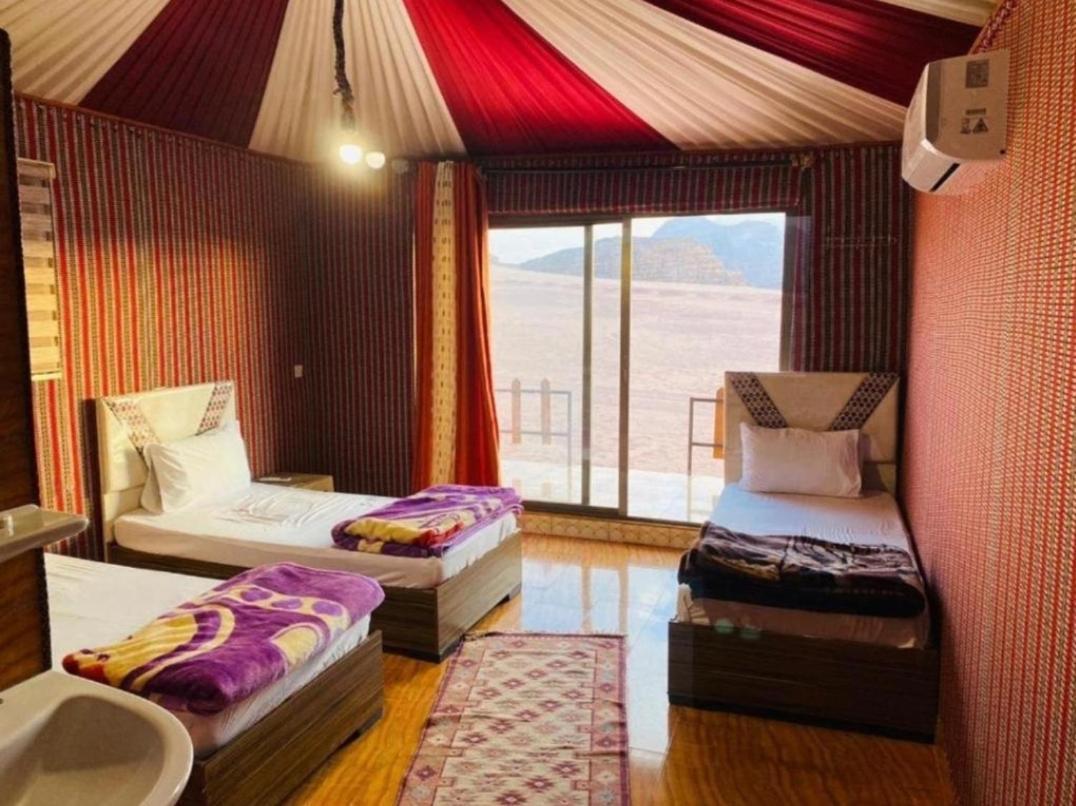 Mojo Camp, 瓦迪拉姆 外观 照片